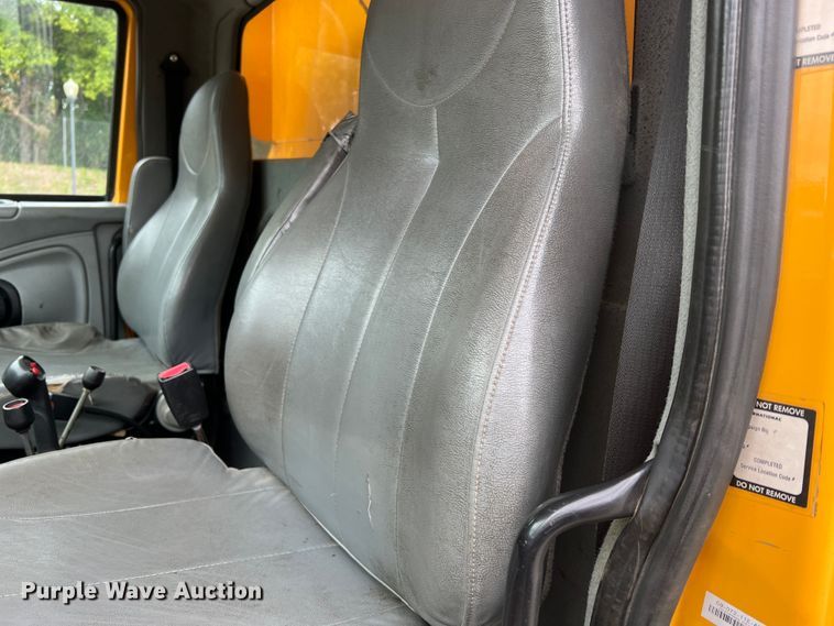 image for item JM9145 2007 International 7400  dump truck