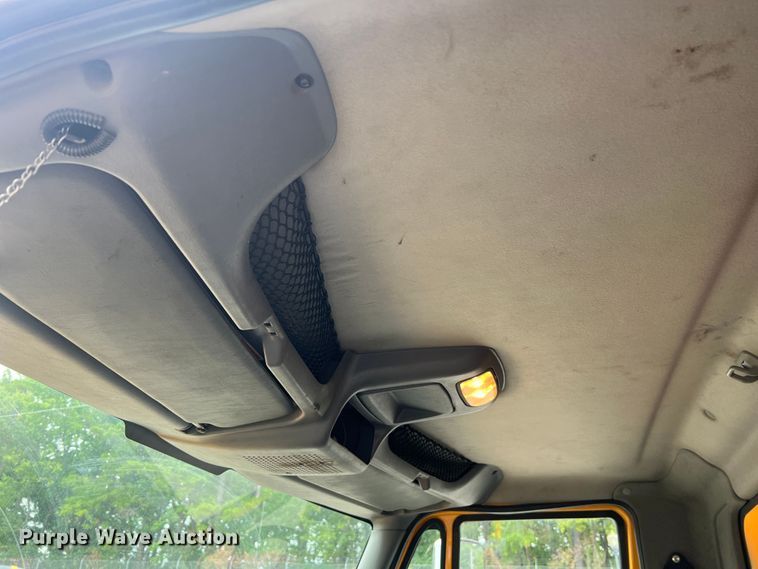 image for item JM9145 2007 International 7400  dump truck