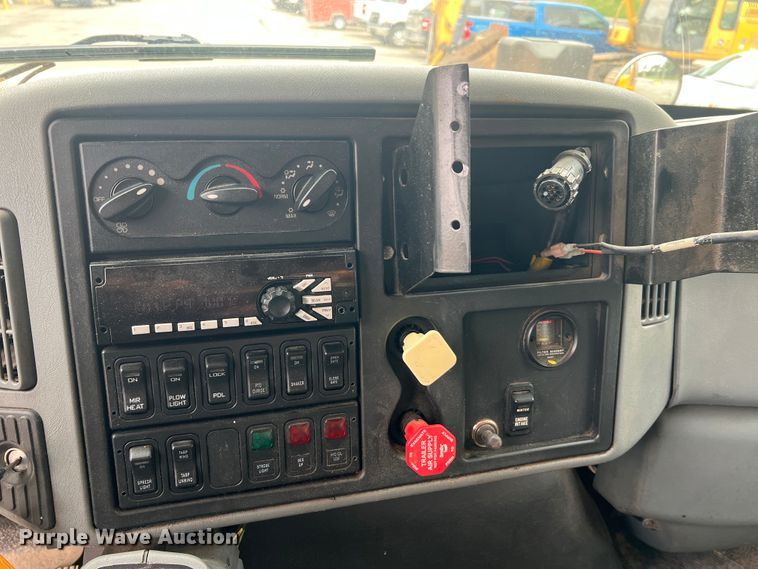 image for item JM9145 2007 International 7400  dump truck