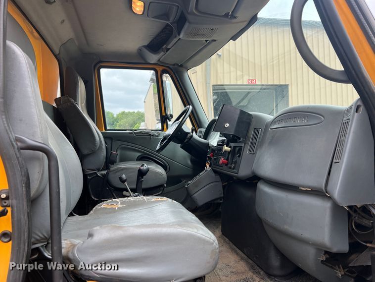 image for item JM9145 2007 International 7400  dump truck