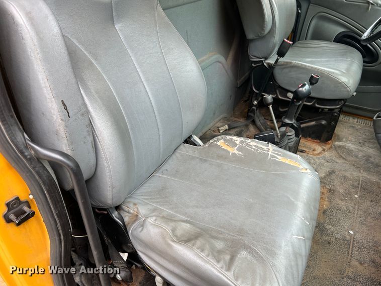 image for item JM9145 2007 International 7400  dump truck