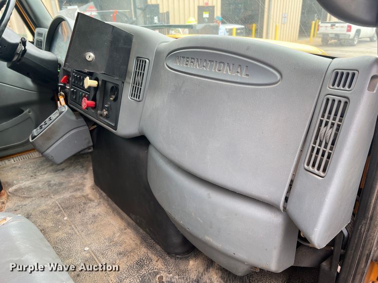 image for item JM9145 2007 International 7400  dump truck