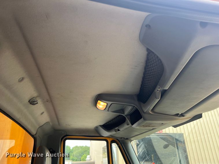 image for item JM9145 2007 International 7400  dump truck