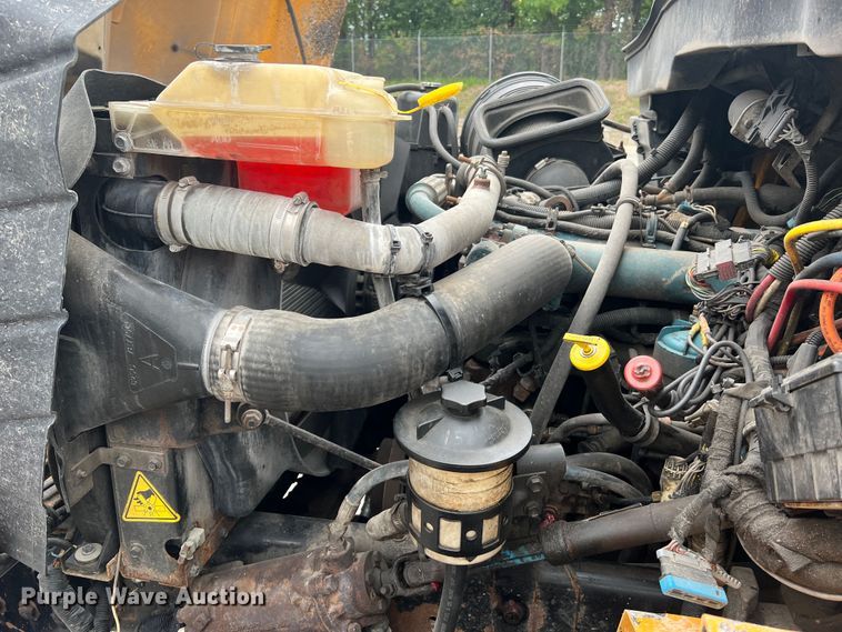 image for item JM9145 2007 International 7400  dump truck