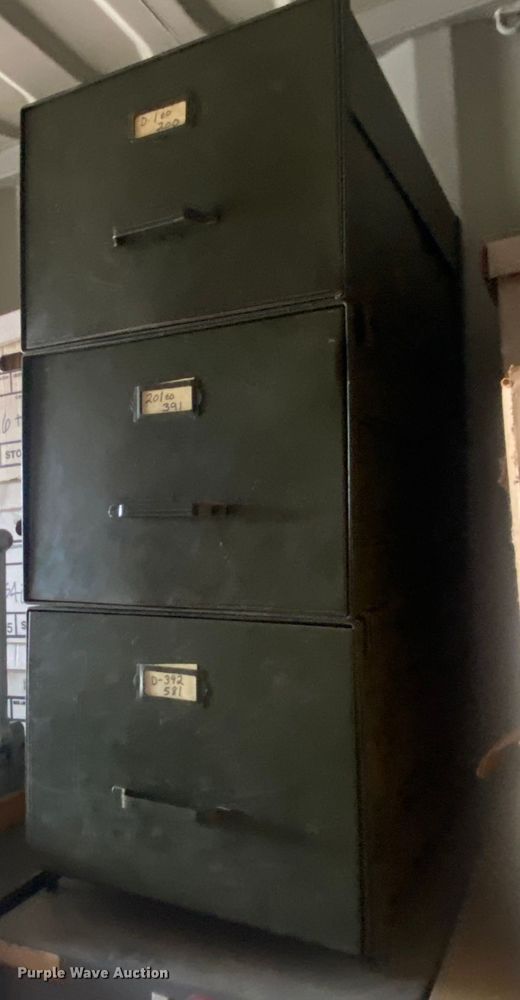 image for item JW9484 (8) file cabinets