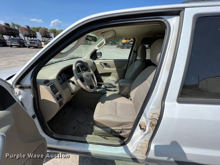 image for item JX9416 2006 Ford Escape XLT  SUV