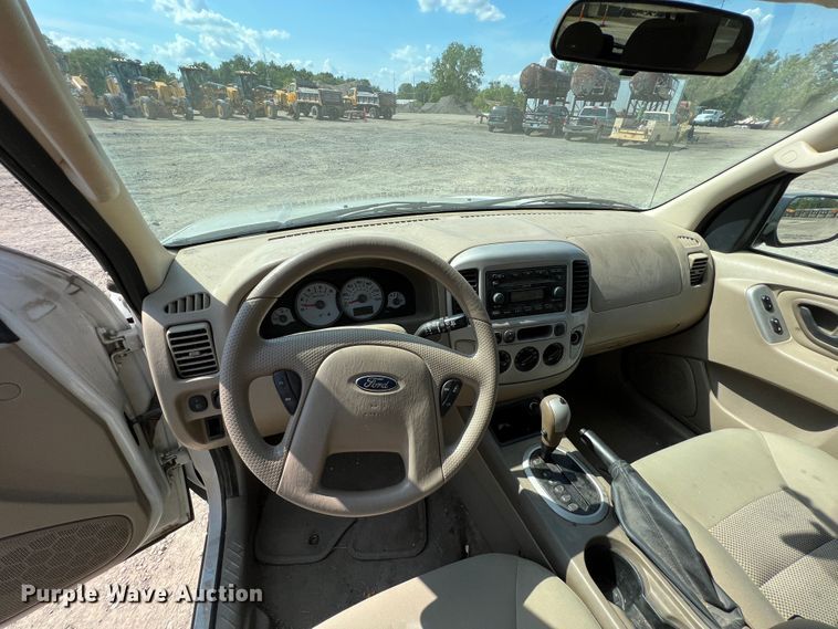 image for item JX9416 2006 Ford Escape XLT  SUV