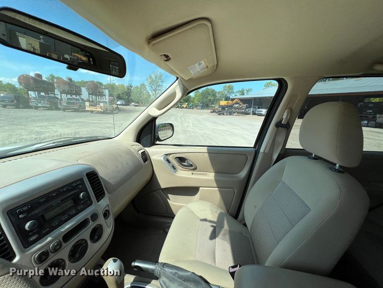 image for item JX9416 2006 Ford Escape XLT  SUV