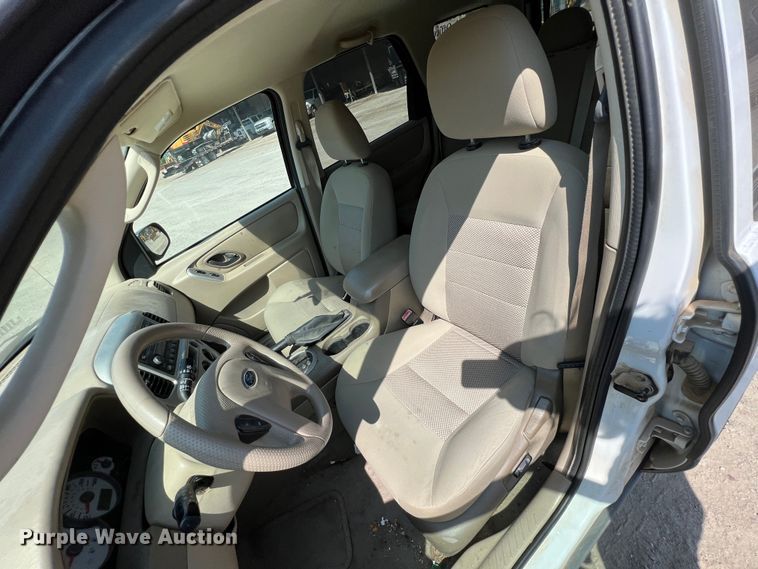 image for item JX9416 2006 Ford Escape XLT  SUV