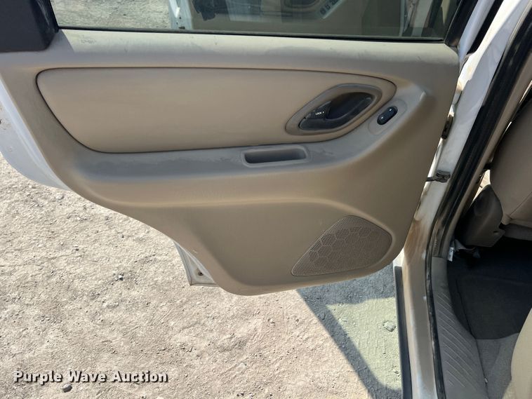 image for item JX9416 2006 Ford Escape XLT  SUV