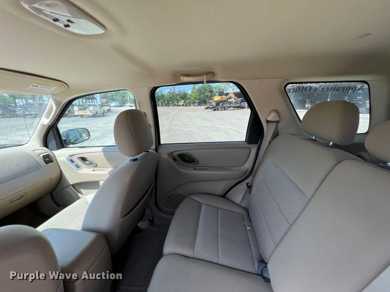 image for item JX9416 2006 Ford Escape XLT  SUV