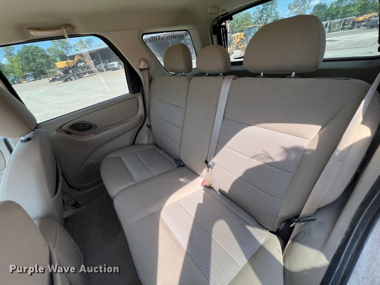 image for item JX9416 2006 Ford Escape XLT  SUV