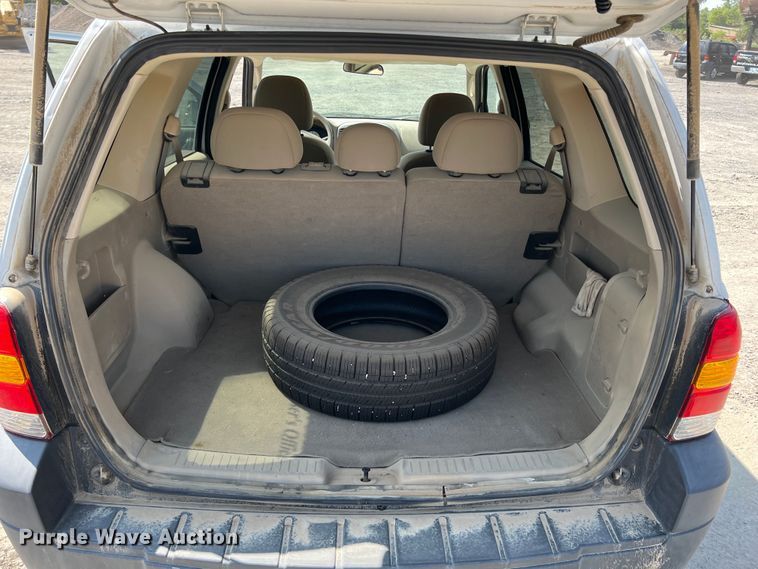 image for item JX9416 2006 Ford Escape XLT  SUV