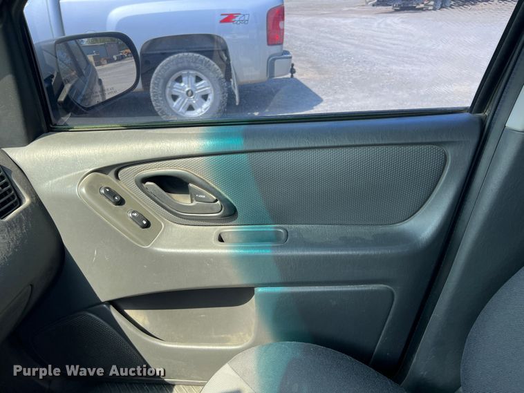 image for item JX9417 2007 Ford Escape  SUV