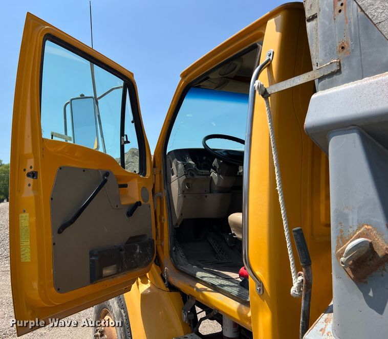 image for item JX9418 2006 Sterling L7500  dump truck