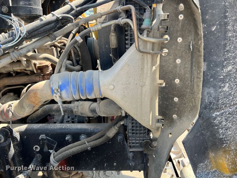 image for item JX9418 2006 Sterling L7500  dump truck