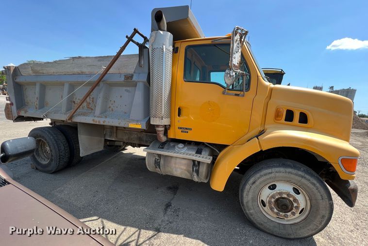 image for item JX9420 2006 Sterling L7500  dump truck