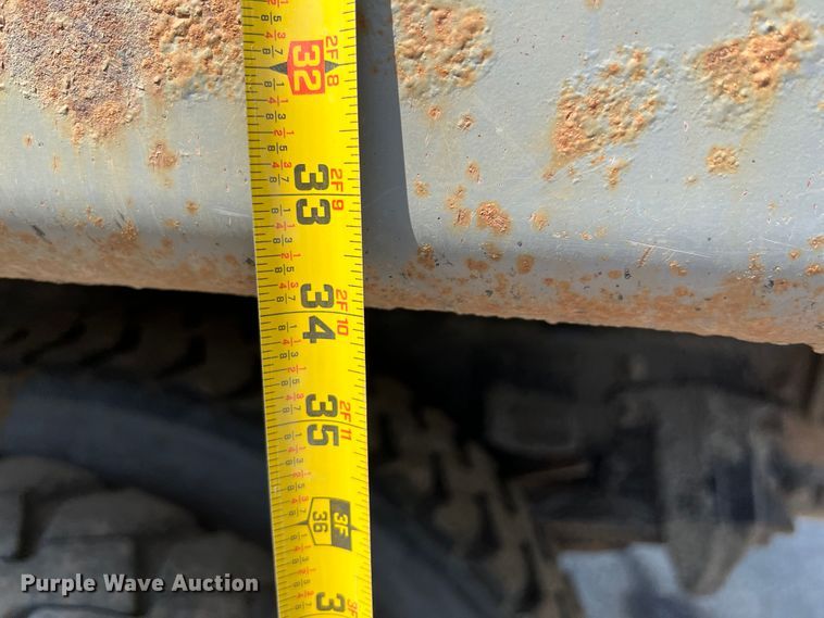 image for item JX9420 2006 Sterling L7500  dump truck