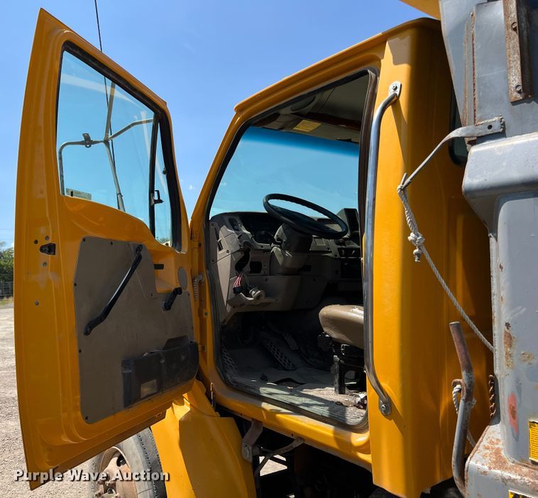 image for item JX9420 2006 Sterling L7500  dump truck