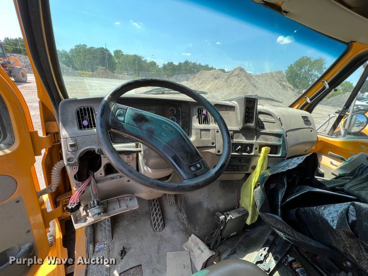 image for item JX9420 2006 Sterling L7500  dump truck