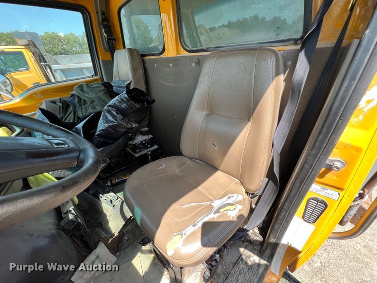 image for item JX9420 2006 Sterling L7500  dump truck