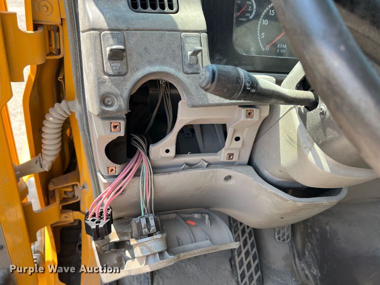 image for item JX9420 2006 Sterling L7500  dump truck