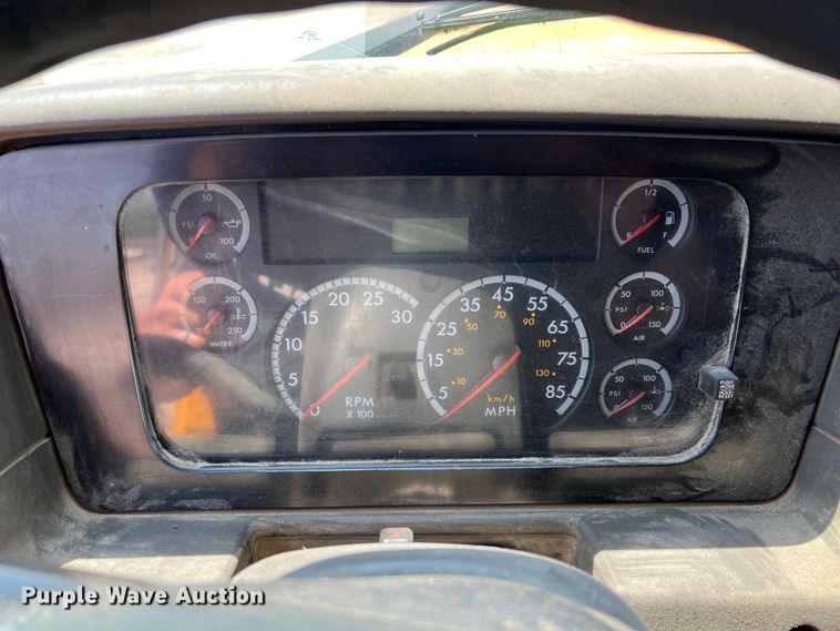 image for item JX9420 2006 Sterling L7500  dump truck