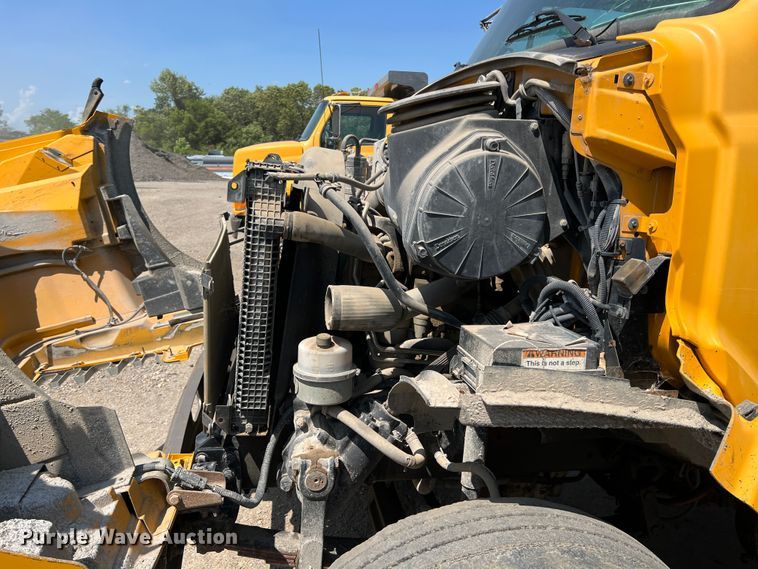 image for item JX9420 2006 Sterling L7500  dump truck