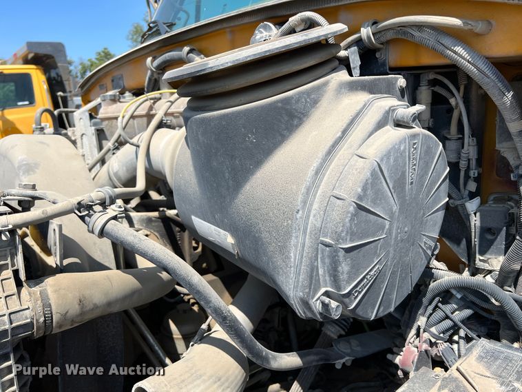 image for item JX9420 2006 Sterling L7500  dump truck