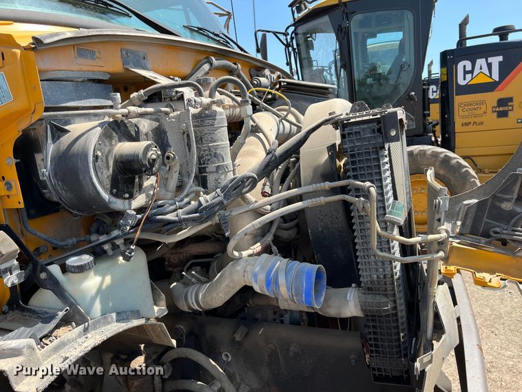 image for item JX9420 2006 Sterling L7500  dump truck