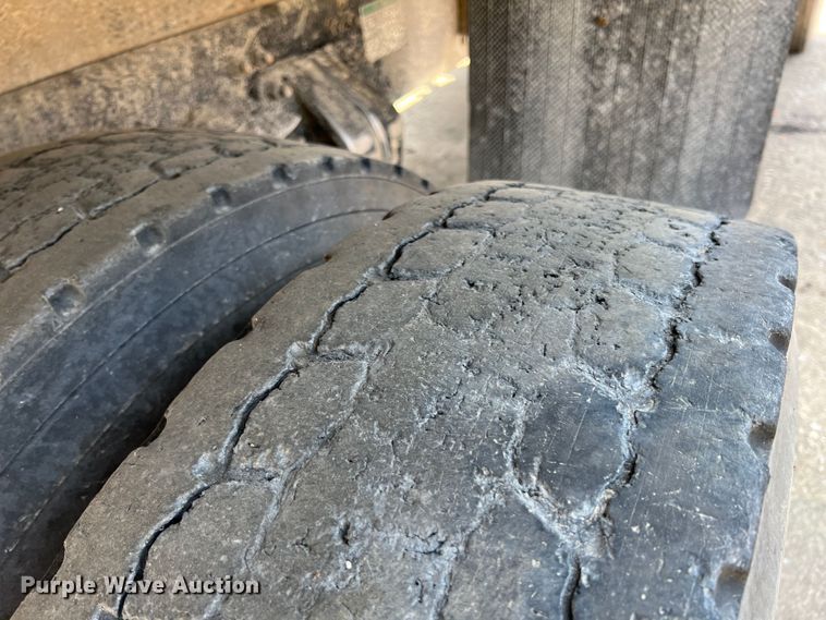 image for item JX9420 2006 Sterling L7500  dump truck