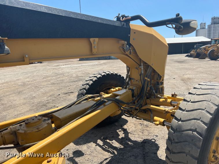 image for item JX9422 2011 Caterpillar 120M  motor grader