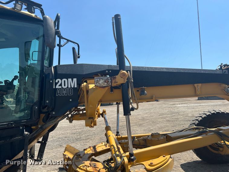 image for item JX9422 2011 Caterpillar 120M  motor grader