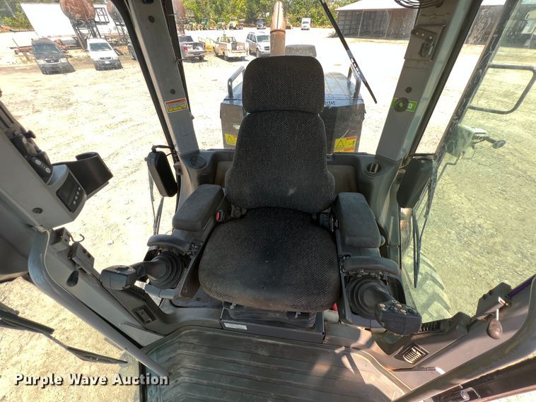 image for item JX9422 2011 Caterpillar 120M  motor grader