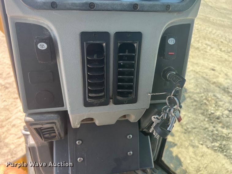 image for item JX9422 2011 Caterpillar 120M  motor grader