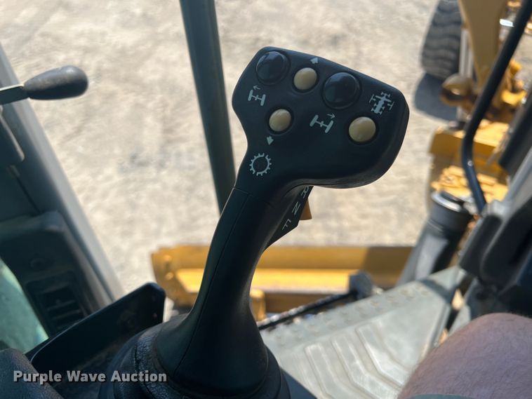 image for item JX9422 2011 Caterpillar 120M  motor grader