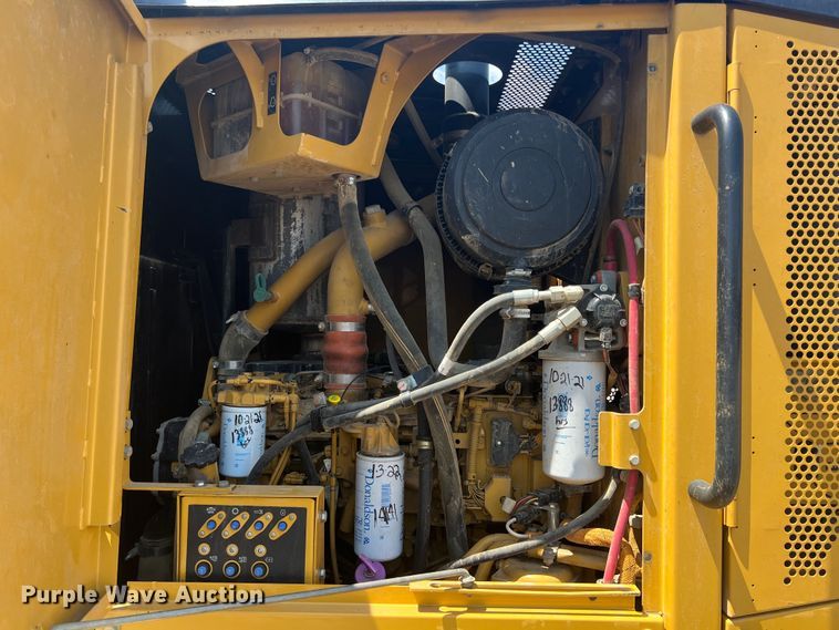 image for item JX9422 2011 Caterpillar 120M  motor grader