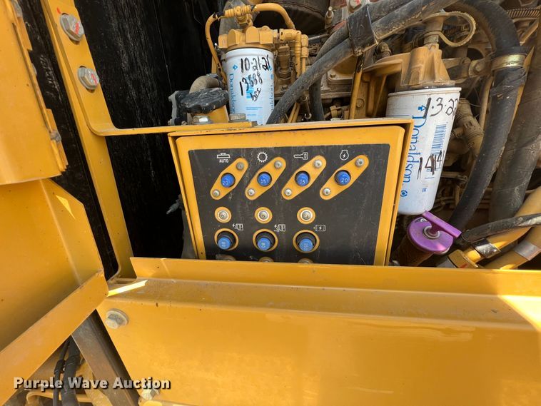 image for item JX9422 2011 Caterpillar 120M  motor grader