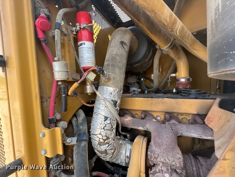 image for item JX9422 2011 Caterpillar 120M  motor grader