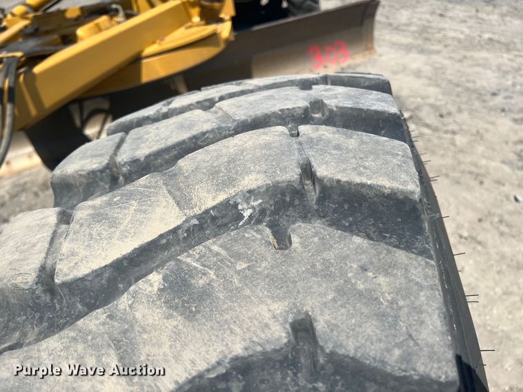 image for item JX9422 2011 Caterpillar 120M  motor grader