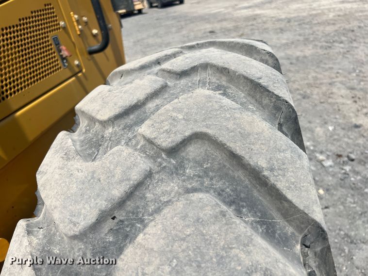 image for item JX9422 2011 Caterpillar 120M  motor grader