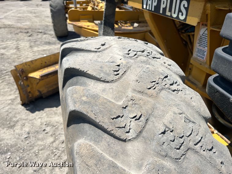 image for item JX9423 2007 Caterpillar 12H  motor grader