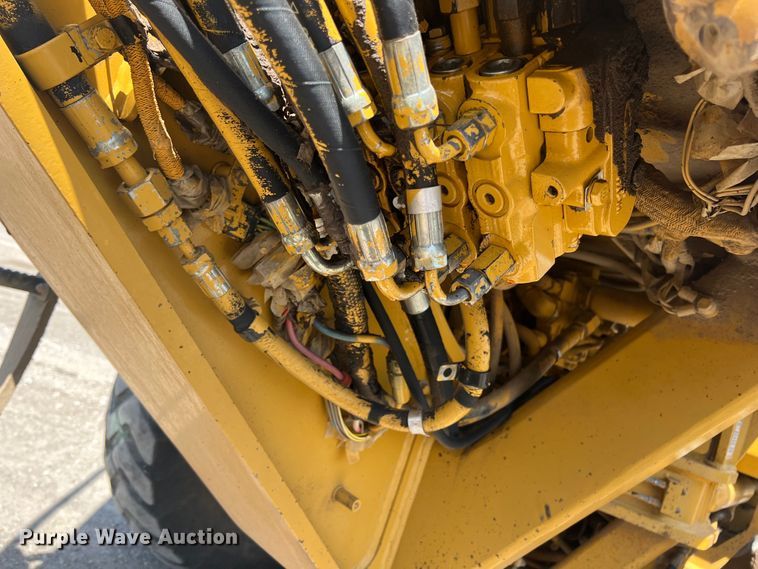 image for item JX9428 2007 Caterpillar 12H  motor grader