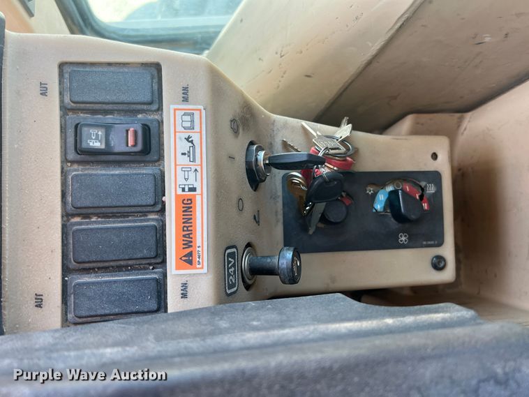 image for item JX9428 2007 Caterpillar 12H  motor grader