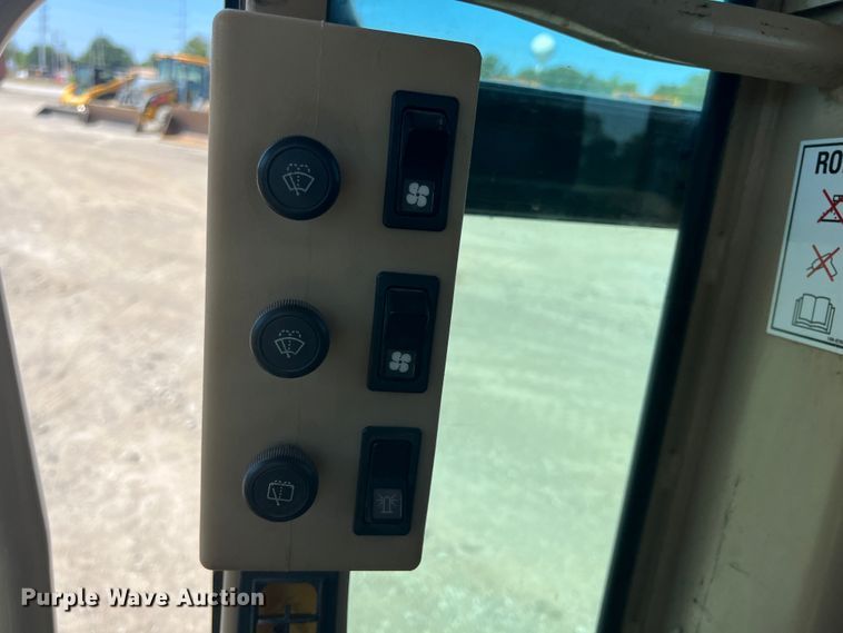 image for item JX9428 2007 Caterpillar 12H  motor grader