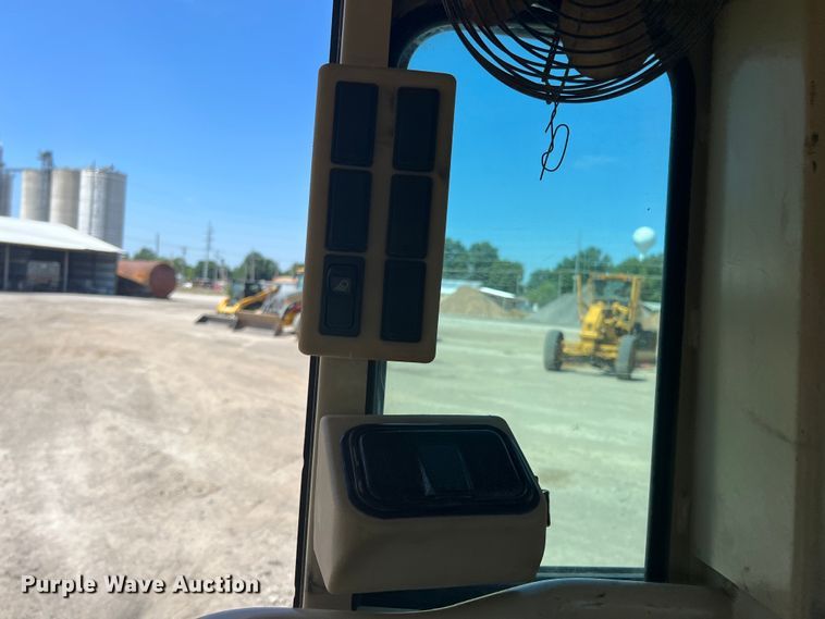 image for item JX9428 2007 Caterpillar 12H  motor grader