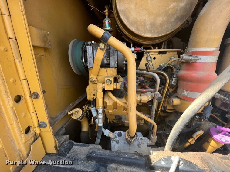 image for item JX9428 2007 Caterpillar 12H  motor grader