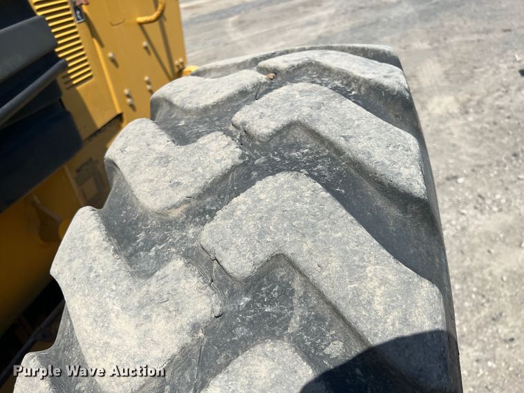 image for item JX9428 2007 Caterpillar 12H  motor grader