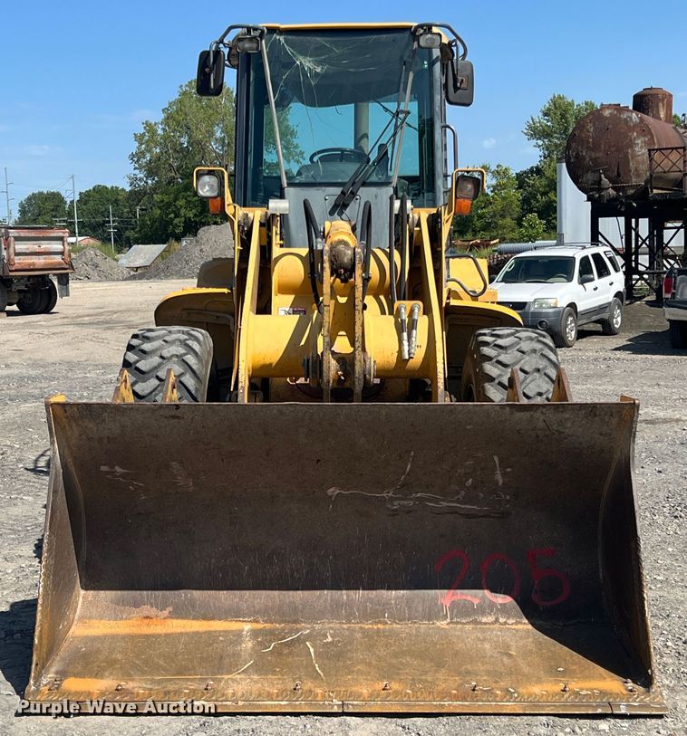 image for item JX9429 2002 John Deere 444H  wheel loader