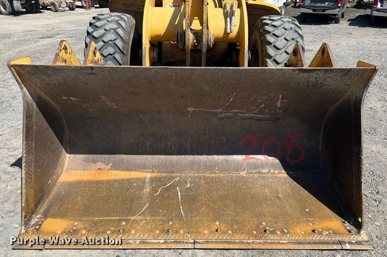 image for item JX9429 2002 John Deere 444H  wheel loader